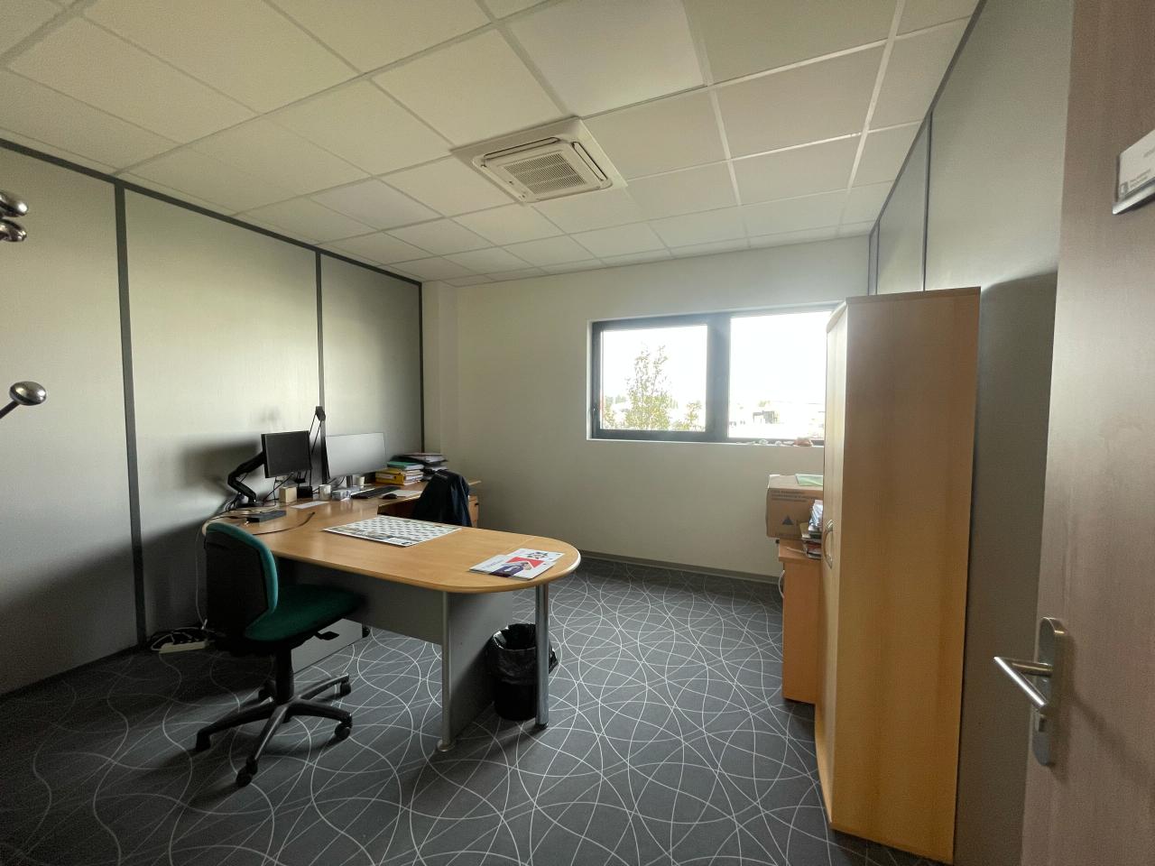 Bureau Saint-Jean-le-Blanc 421m² Location bureau Saint-Jean-le-Blanc Loiret OLBUR2530399 1